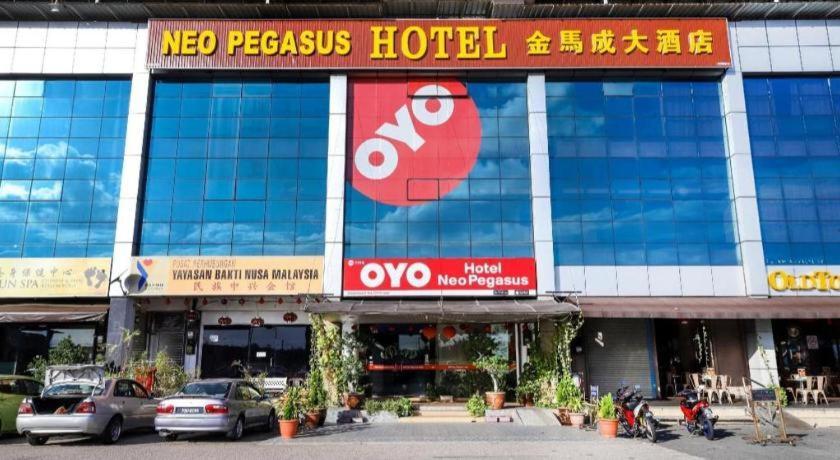 Oyo 1114 ネオ ペガサス ホテル スガマッ エクステリア 写真